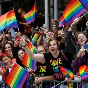 25 Uplifting LGBT+ Moments That Will Give You Hope For 2017